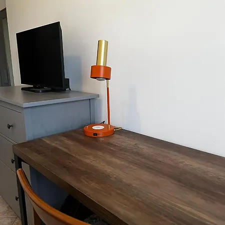 Δωμάτια σε οικογενειακή κατοικία Sarcapos